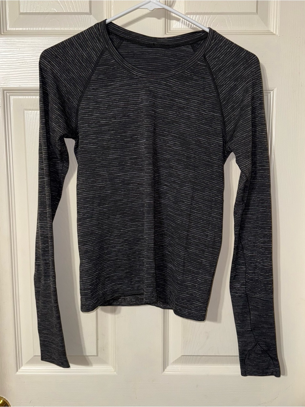 Lululemon Swiftly Tech Long Sleeve Shirt Grey size 6